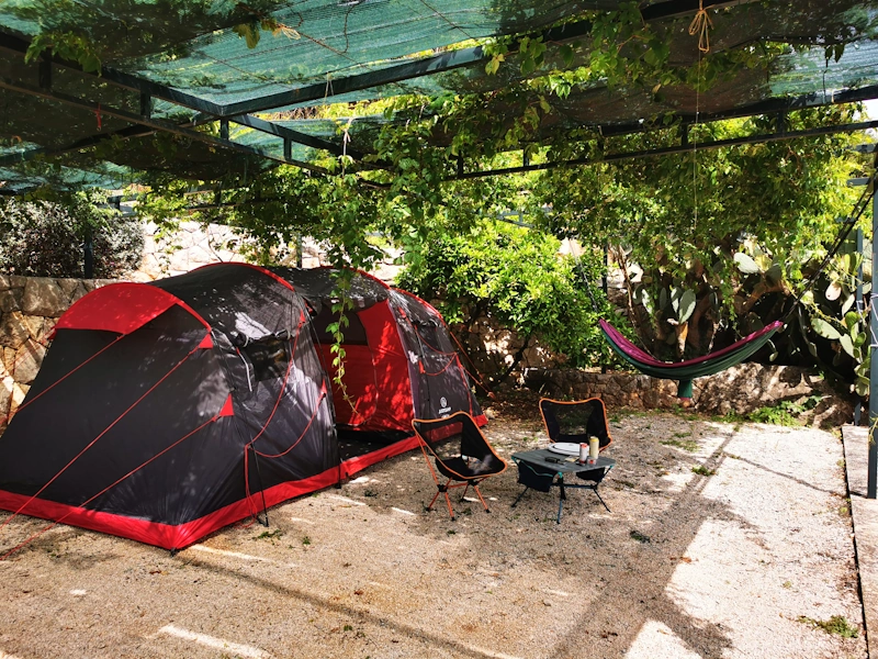 Zelten in Molunat - ruhig und Erholung pur