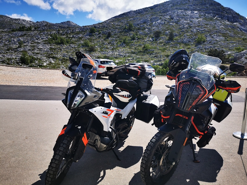 Motorradfahrt auf den Biokovo Skywalk in Kroatien