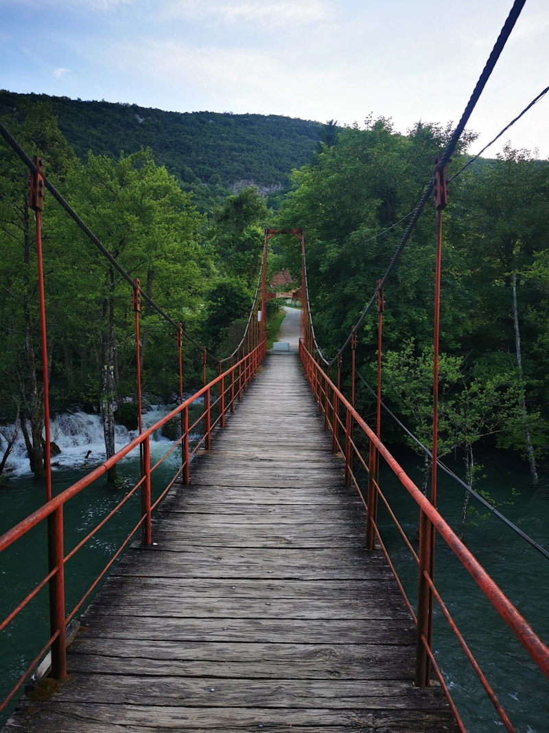 Bosnien Holzbrücke