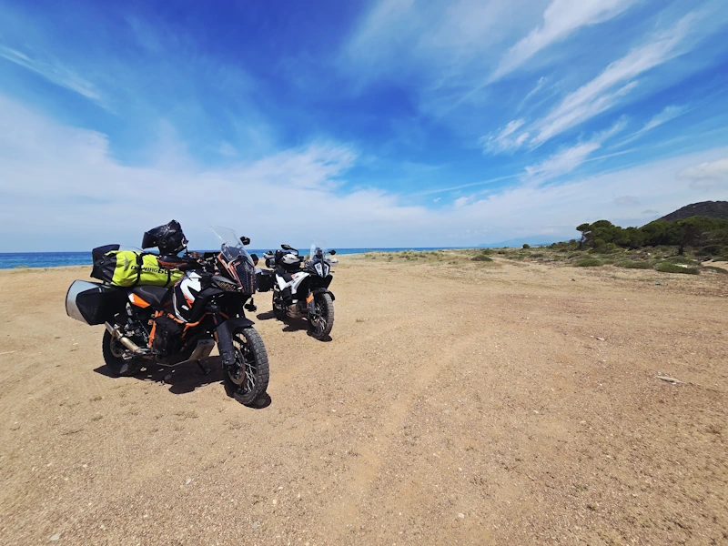Motorrad im Sand fahren