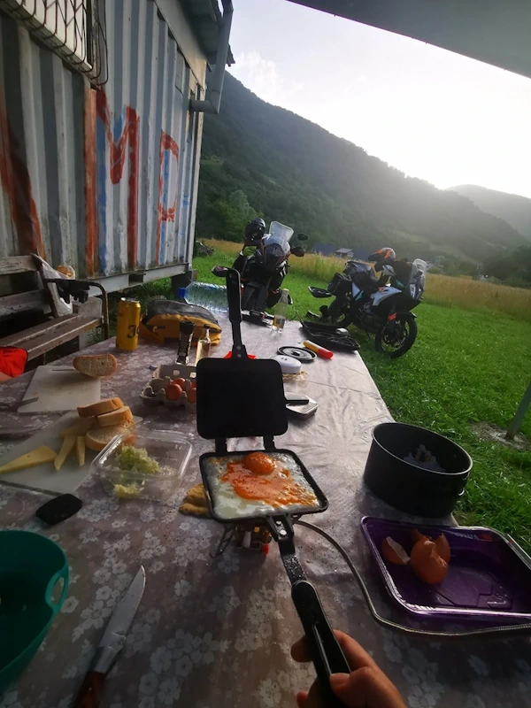 Motorradreise durch Bosnien - anders übernachten