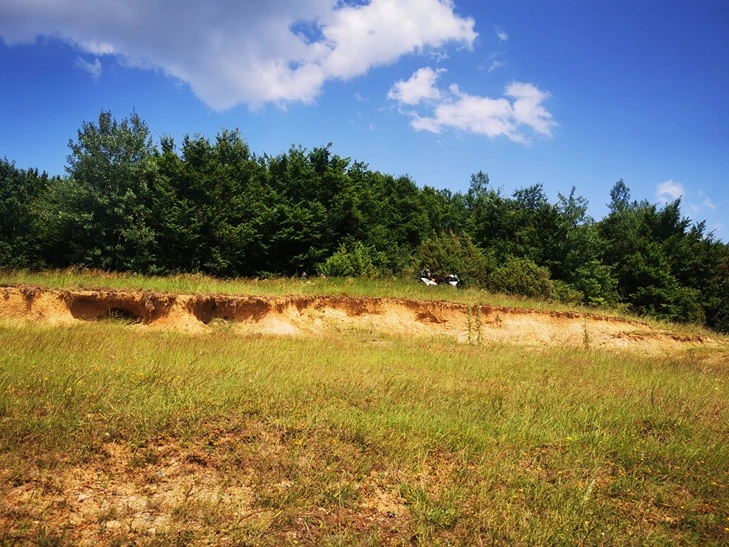 Offroad auf der Suche nach einem Schlafplatz