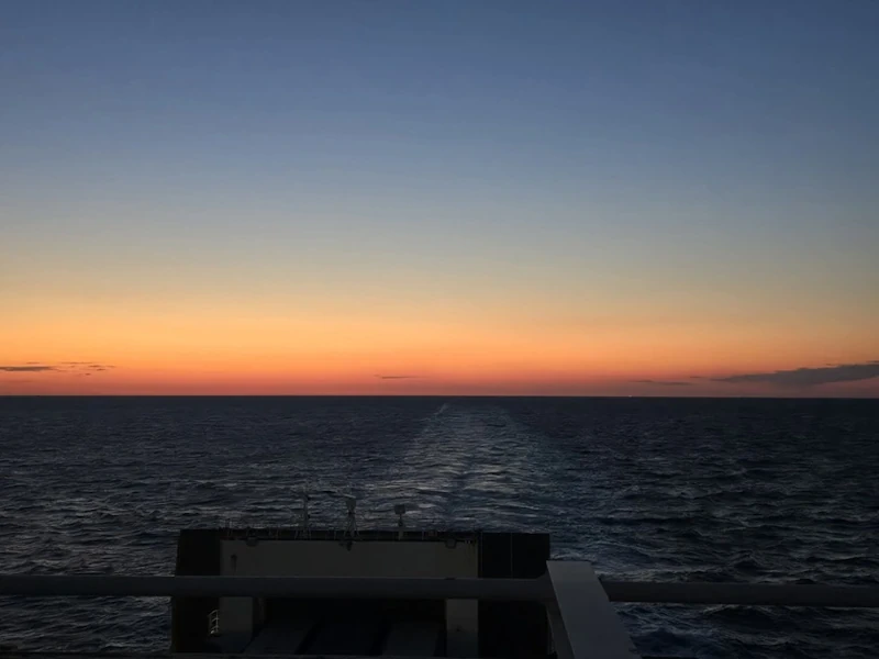 Sonnenuntergang auf der Fähre Akka nach Patras
